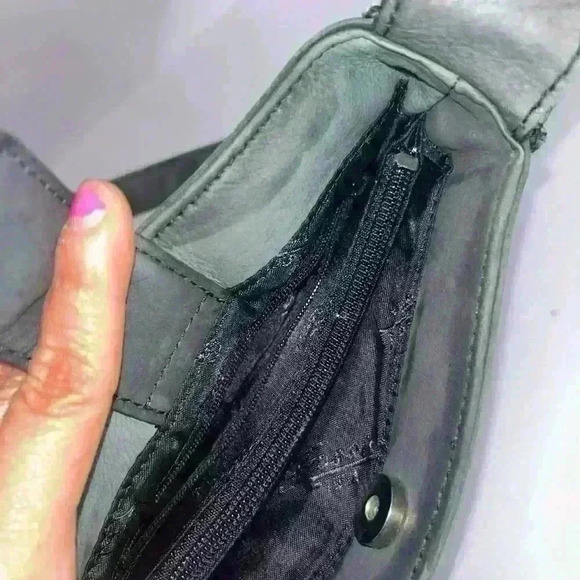 FOSSIL Gray Washed Leather Pebbled Crossbody Saddle Bag Purse Organizer Preowned - Picture 8 of 8